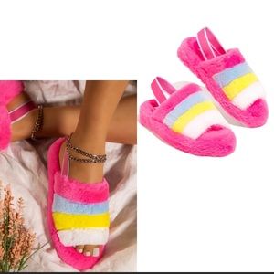 Faux Fur slipper sandals / elastic strap in back